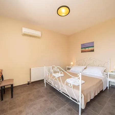 Provenzo By Villa Lourdata (Kefalonia)